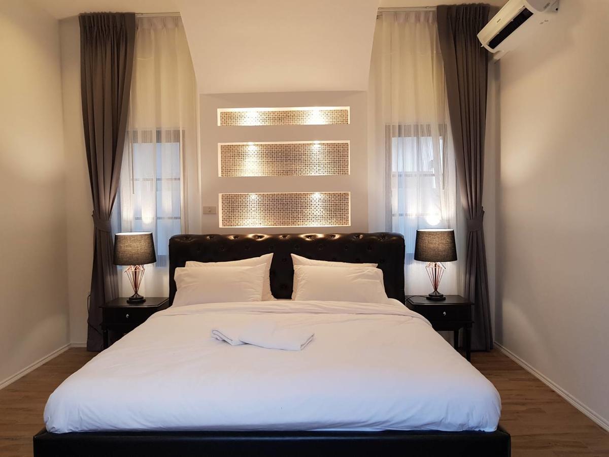 J Pool Villa Huahin Exterior photo